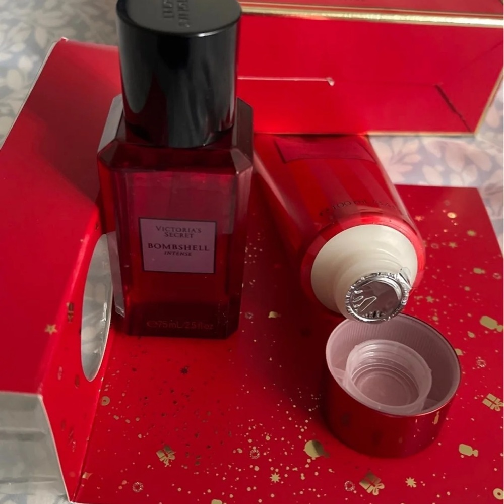 Victoria’s Secret Holiday 2020 Bombshell Intense